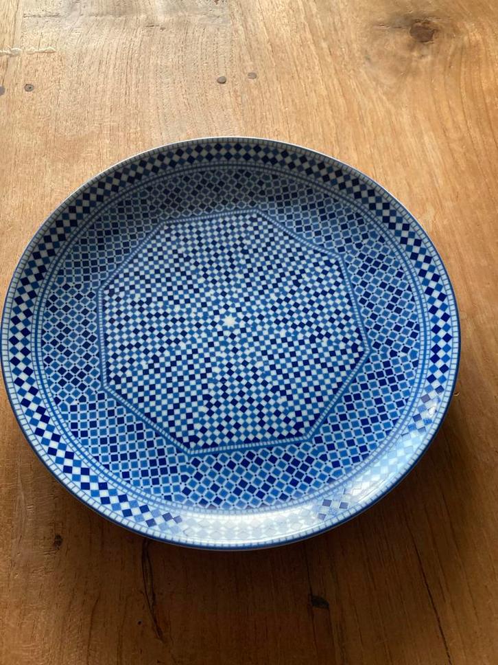 The product is a vintage plate 25,3 cm made by Cocema in Fes, Antiek en Kunst, Antiek | Vazen, Ophalen