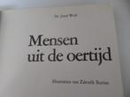 Te Koop een boek Mensen uit de oertijd., Ophalen of Verzenden, Gelezen