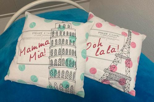 2x kussens Leen Bakker “postcard” - Pisa & Paris, Huis en Inrichting, Woonaccessoires | Kussens, Zo goed als nieuw, Groen, Vierkant