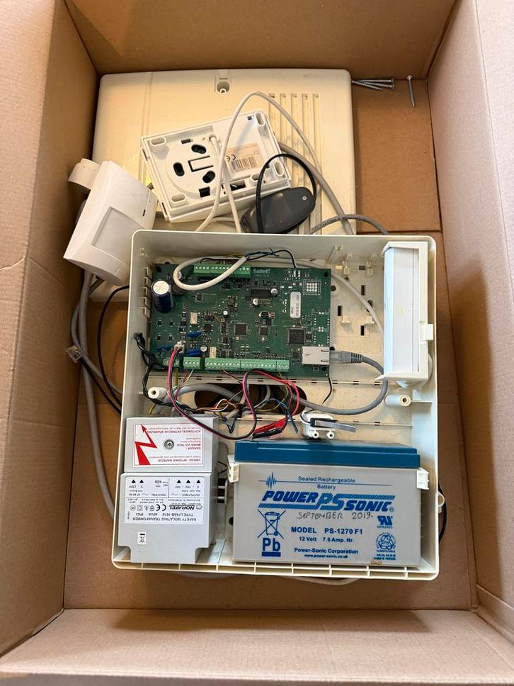 Compleet alarmsysteem met toebehoren, Doe-het-zelf en Verbouw, Alarmsystemen, Gebruikt, Compleet systeem, Beweging, Draadloos