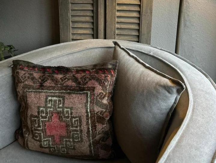 Perzisch kussen Hoffz, Huis en Inrichting, Woonaccessoires | Kussens, Nieuw, Ophalen of Verzenden