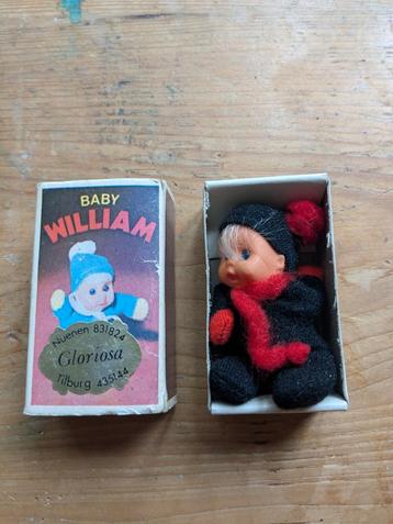 Vintage baby William popje in originele doos. beschikbaar voor biedingen