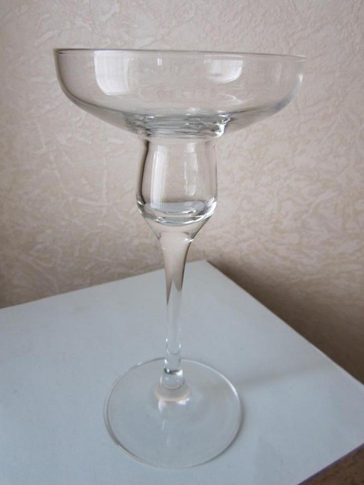 Mooie hoge Luminarc model Ondine glas kandelaar, Huis en Inrichting, Woonaccessoires | Kandelaars en Kaarsen, Zo goed als nieuw