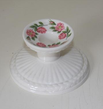 Wedgwood Rosalind lage kandelaar  beschikbaar voor biedingen