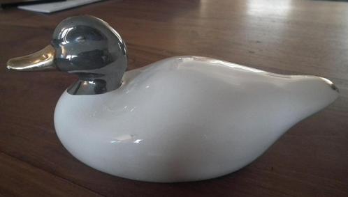 vintage oude eend met barstjes in de glazuurlaag, Verzamelen, Dierenverzamelingen, Gebruikt, Beeldje of Figuurtje, Vogel, Ophalen of Verzenden