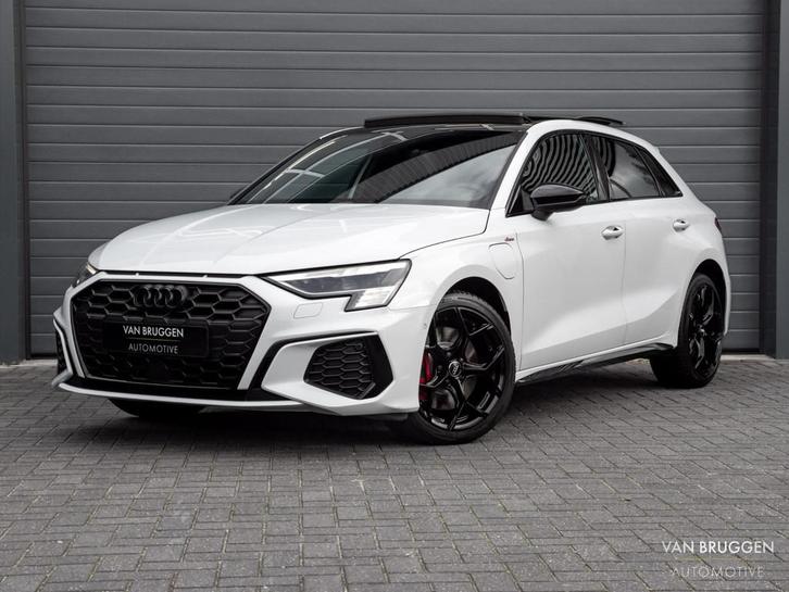 Audi A3 Sportback 45 TFSI e S-Line Pano RS Massage Head-up B, Auto's, Audi, Bedrijf, Te koop, A3, ABS, Achteruitrijcamera, Adaptive Cruise Control