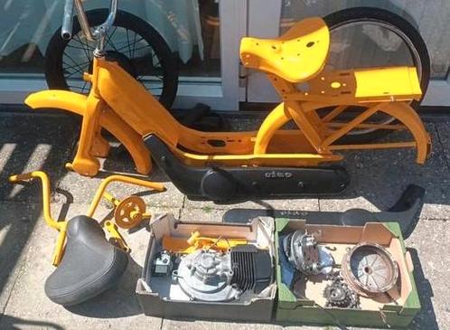 Vespa Ciao oldtimer frame geel gecoat snor kenteken, Fietsen en Brommers, Brommeronderdelen | Oldtimers, Zo goed als nieuw, Overige merken