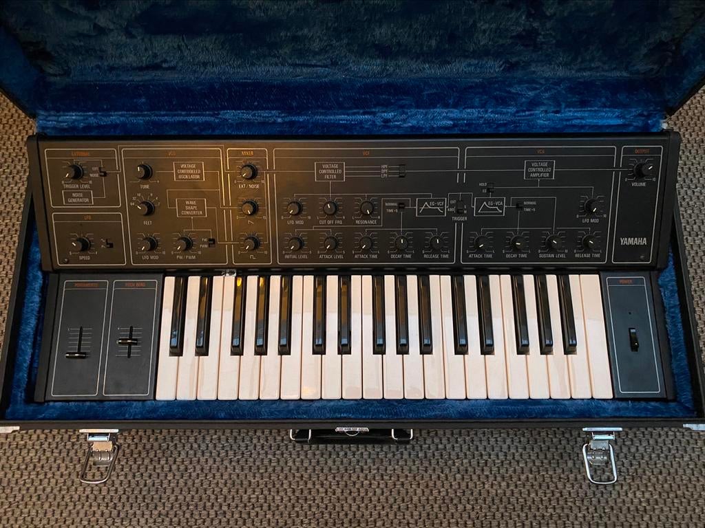 Yamaha CS-10 vintage 110 volt met Koffer, Muziek en Instrumenten, Synthesizers, Yamaha, Ophalen of Verzenden, Met koffer of flightcase