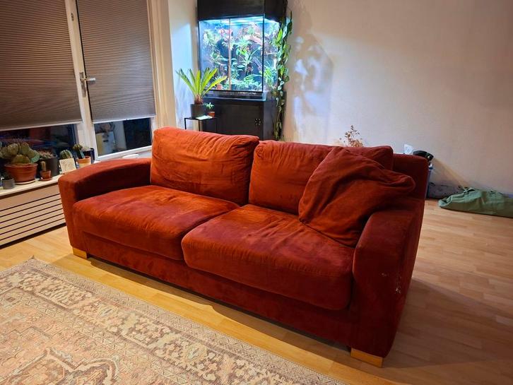 Rode 2,5-zits bank (gratis ophalen), Huis en Inrichting, Banken | Bankstellen, Gebruikt, Rechte bank, Driepersoons, 200 tot 250 cm