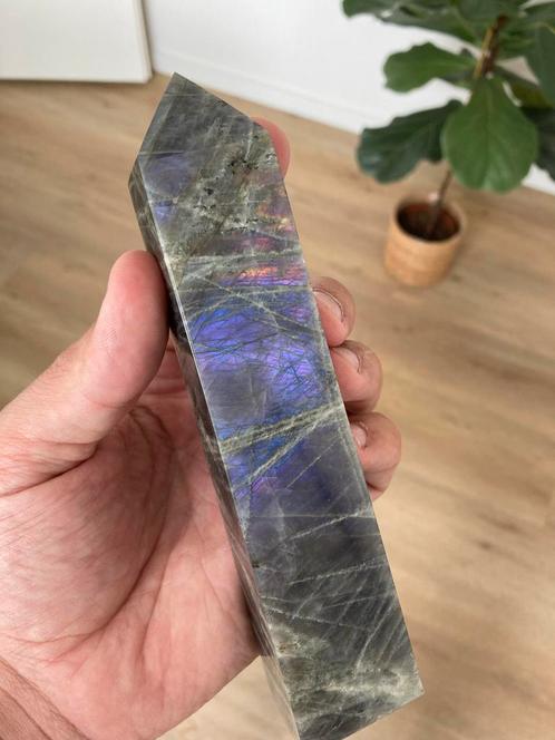 Labradoriet Obelisk - Woondecoratie Edelsteen, Antiek en Kunst, Antiek | Woonaccessoires, Ophalen of Verzenden