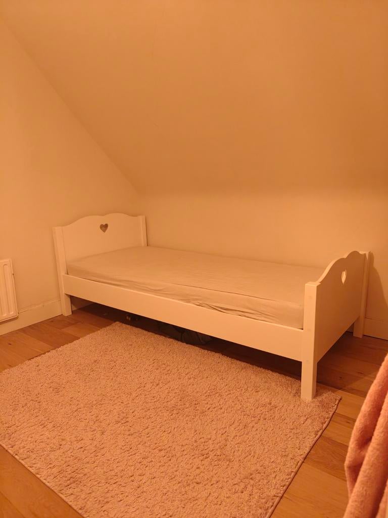 Bed meiden complete set incl. Deken, dekbed,vloerkleed, Ophalen of Verzenden, Zo goed als nieuw