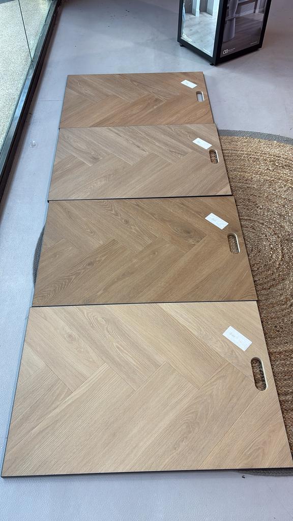 PVC Visgraat Click Vloer 7mm - 4 Kleuren, Doe-het-zelf en Verbouw, Vloerdelen en Plavuizen, Nieuw, Laminaat, Kunststof, 50 tot 150 cm