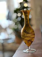 Prachtig antiek draad glas vaasje amber kleur, Ophalen of Verzenden