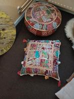 Vintage  poef met  kussen, Ophalen, Vintage  poef en kussen