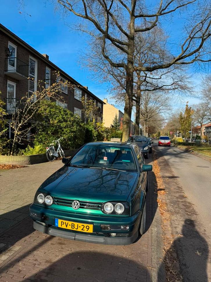 Volkswagen Golf 2.8 VR6 128KW E2 1996 Groen, Auto's, Volkswagen, Particulier, Golf, ABS, Bluetooth, Elektrische ramen, Lederen bekleding