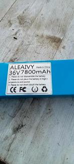 36 volt accu voor electrische step.   Accu is goed en recent, Fietsen en Brommers, Steps, Ophalen, Elektrische step (E-scooter)