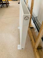 2 Radson Radiatoren met Thermostaatkraan, Doe-het-zelf en Verbouw, Ophalen, 30 tot 80 cm, 500 tot 800 watt, Radiator