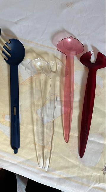 Tupperware Saladebestek. beschikbaar voor biedingen