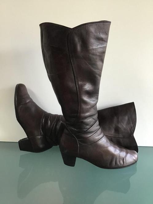 GRATIS VERZENDEN | GABOR bruine vintage laarzen 38.5, Kleding | Dames, Schoenen, Zo goed als nieuw, Hoge laarzen, Bruin, Verzenden