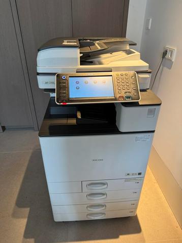 Printer Ricoh MP C2503 met bijbehorende toners beschikbaar voor biedingen