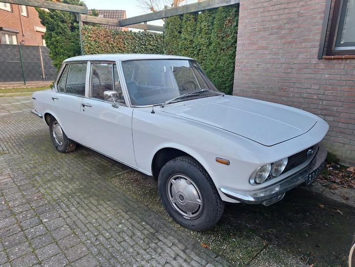 Mazda 1500 deluxe 1970 zeldzaam model!!, Auto's, Oldtimers, Particulier, Ophalen