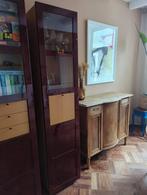 Mooie kast van kersenhout met diep rode deur met glas., Huis en Inrichting, Kasten | Vitrinekasten, Ophalen, Gebruikt, 25 tot 50 cm