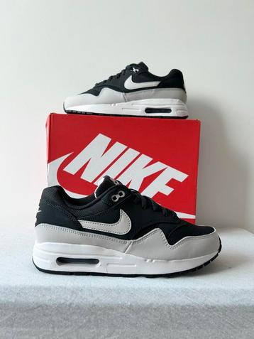 Nike Air Max 1 Off Noir White Black GS (EU 36,5 & 37,5) beschikbaar voor biedingen