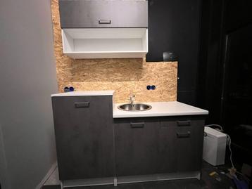 keuken grijs wit met zeer dik werkblad spotgoedkoop Nieuw  beschikbaar voor biedingen