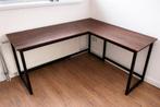 Industriele look Hoekbureau / L vorm - staal met hout, Huis en Inrichting, Bureaus, Ophalen, Zo goed als nieuw, Bureau