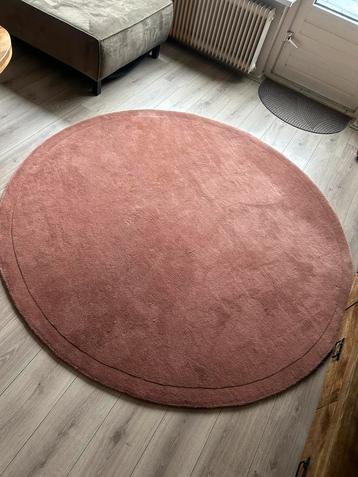 Ronde vloerkleed beschikbaar voor biedingen
