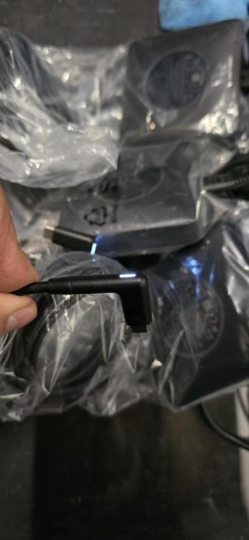 Wholesale Lot – 870x New Peloton 65W USB-C Power Adapters –  beschikbaar voor biedingen