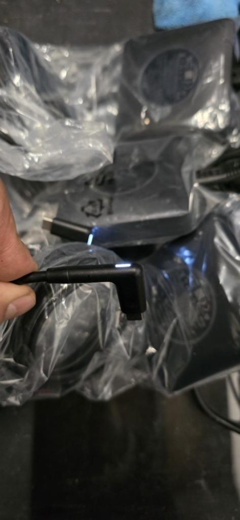 Wholesale Lot – 870x New Peloton 65W USB-C Power Adapters –, Computers en Software, Accu's en Batterijen, Nieuw, Ophalen of Verzenden