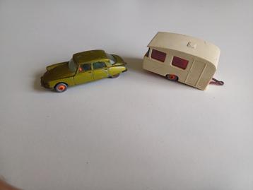Majorette Citroën ds 21 nr13 met caravan stenckeman beschikbaar voor biedingen