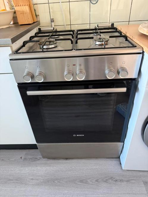 Bosch gasfornuis, Witgoed en Apparatuur, Fornuizen, Zo goed als nieuw, Vrijstaand, Gas, 4 kookzones, 85 tot 90 cm, 45 tot 60 cm