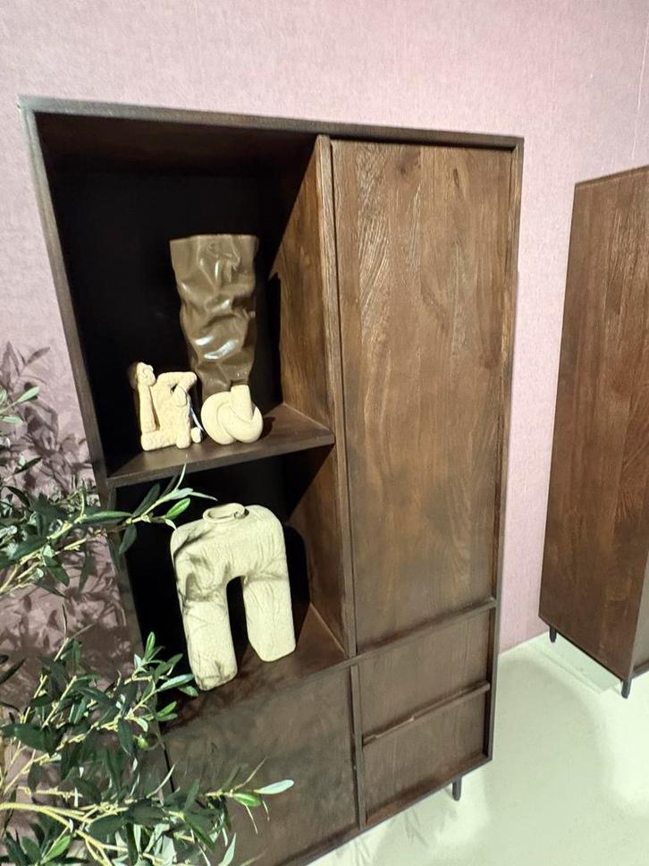 Showmodel Bruine houten vakkenkast 90x40x180cm, Antiek en Kunst, Antiek | Meubels | Kasten, Ophalen