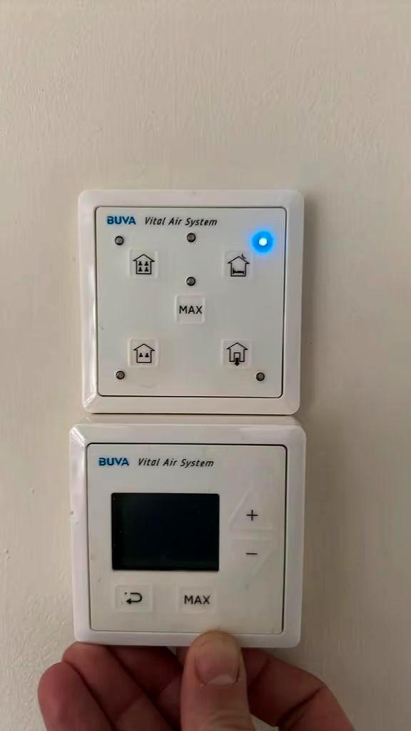 Te koop, oa 2905001 buva Zehnder bedieningen 655000755, Doe-het-zelf en Verbouw, Ventilatie en Afzuiging, Zo goed als nieuw, Afzuiger