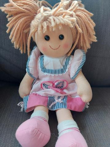 Leuke Stoffen Pop - Ongeveer 35cm beschikbaar voor biedingen