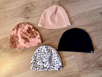 Verschillende baby mutsjes Z8 | babykleding meisje/jongen beschikbaar voor biedingen