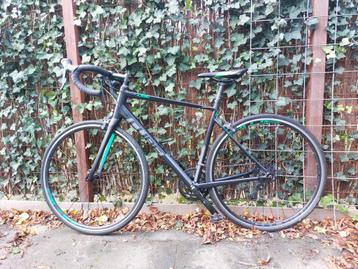 Mooie Cube Attain racefiets - nagekeken! beschikbaar voor biedingen