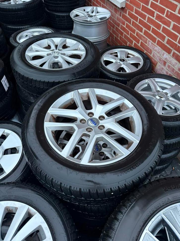 Volvo xc60 Winterbanden met Velgen - 235/60 R18 6.5mm, Auto-onderdelen, Banden en Velgen, Banden en Velgen, Winterbanden, 18 inch