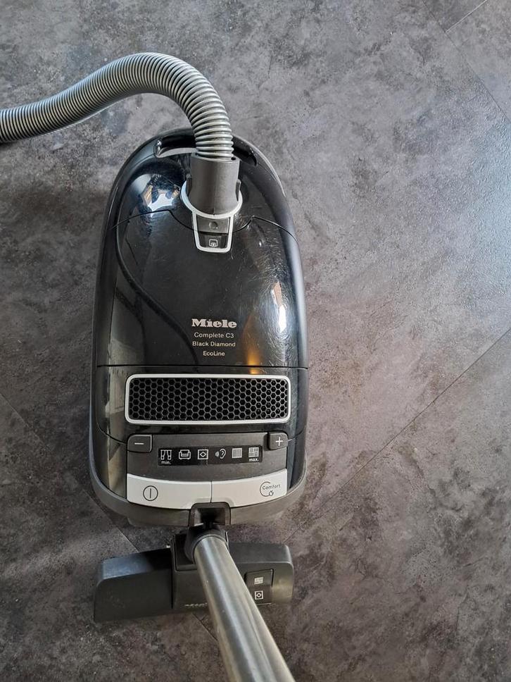 Zeer goed onderhouden miele stofzuiger, Witgoed en Apparatuur, Stofzuigers, Zo goed als nieuw, Ophalen