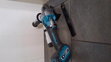 Makita xgt GA026G, ook geschikt voor nat slijpen, als extra  beschikbaar voor biedingen