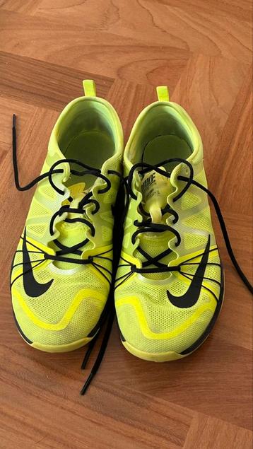 Atletiek Nike sportschoenen maat 38 te koop beschikbaar voor biedingen