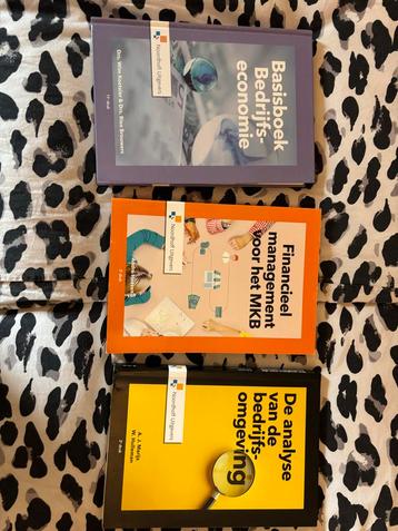 Schoolboeken bedrijfskunde beschikbaar voor biedingen