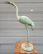 Antiek brons standbeeld van een Kraanvogel tuinbeeld, Tuin en Terras, Tuinbeelden, Ophalen of Verzenden, Metaal, Zo goed als nieuw