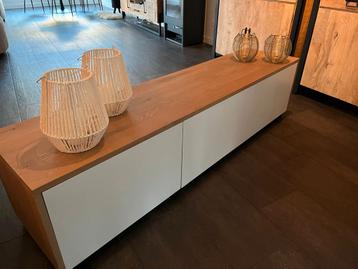 Moderne TV kast 1.84 cm  beschikbaar voor biedingen