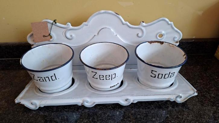 Vintage Emaille Wandrek met Potten zand, zeep en soda, Antiek en Kunst, Antiek | Emaille, Ophalen of Verzenden