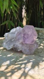 Mooi Amethist cluster met grote punt uit Bolivia, Verzamelen, Mineralen en Fossielen, Ophalen of Verzenden, Mineraal