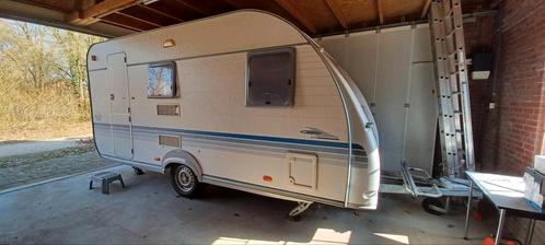 Caravan Adria Adora 432 PS, Caravans en Kamperen, Caravans, Particulier, tot en met 4, Treinzit, Adria, Vast bed, Fietsenrek, Koelkast