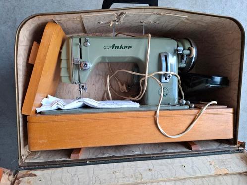 Groene Anker naaimachine met koffer, Hobby en Vrije tijd, Naaimachines en Toebehoren, Gebruikt, Naaimachine, Overige merken, Ophalen